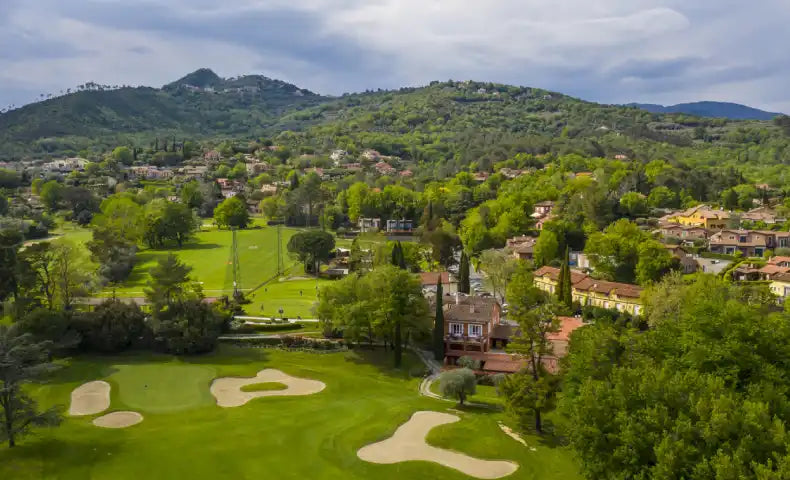 Golf Club Garlenda, benessere tra ulivi secolari sulle colline liguri